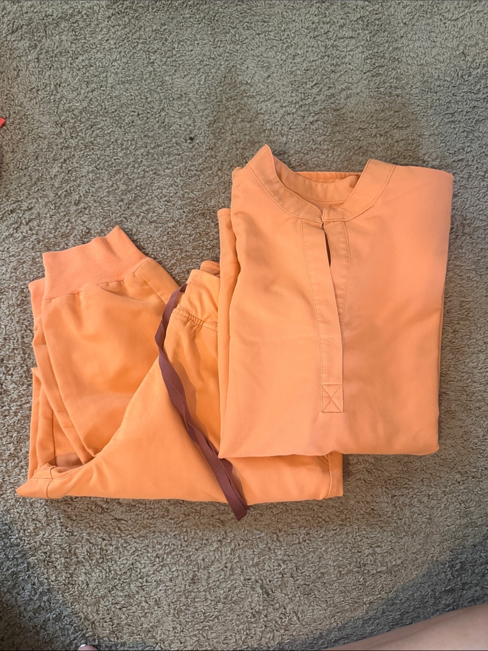 Figs Papaya- Women Rafaela M, joggers Large